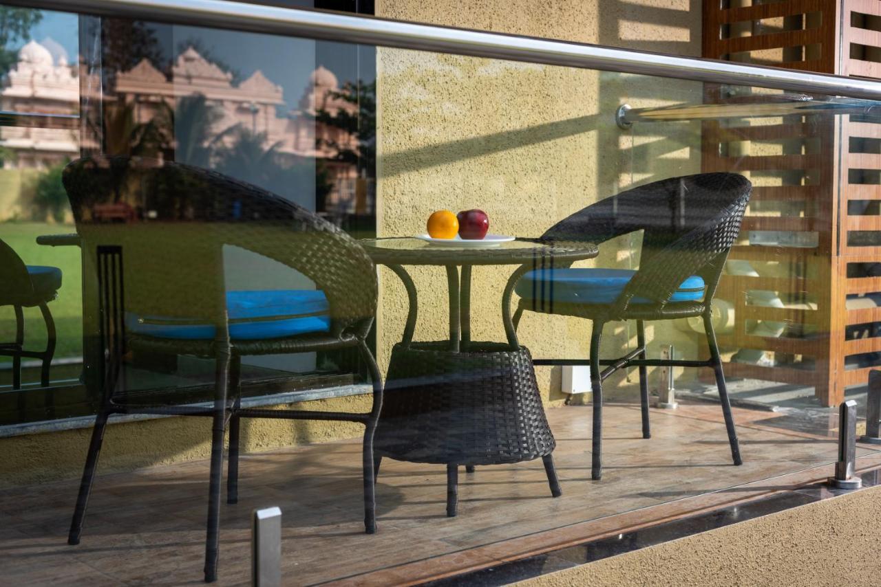 Paramount Riverfront Resort & Spa, Karjat Exterior foto