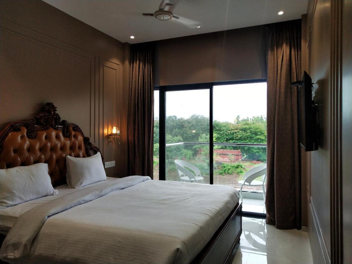 Paramount Riverfront Resort & Spa, Karjat Exterior foto