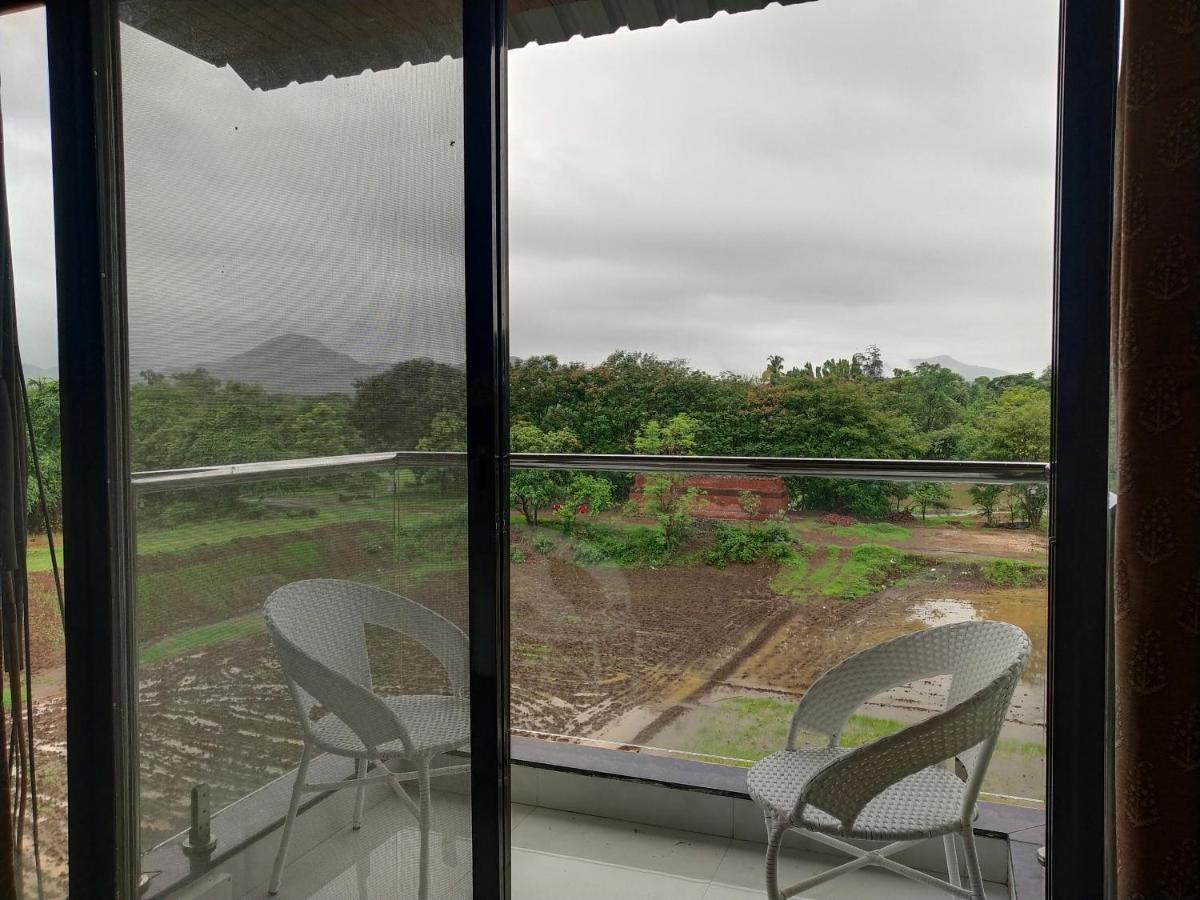 Paramount Riverfront Resort & Spa, Karjat Exterior foto