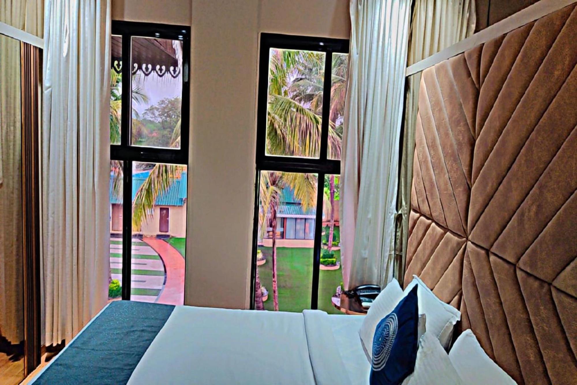 Paramount Riverfront Resort & Spa, Karjat Exterior foto